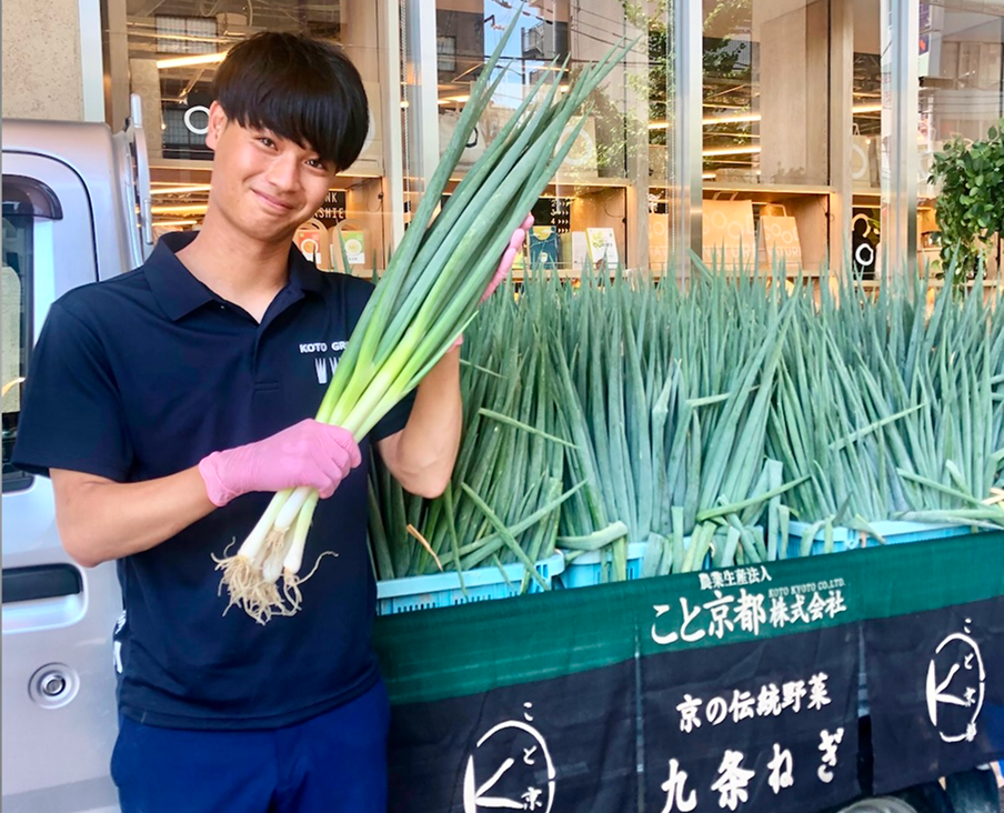 イベントにてねぎの皮むき体験を実施