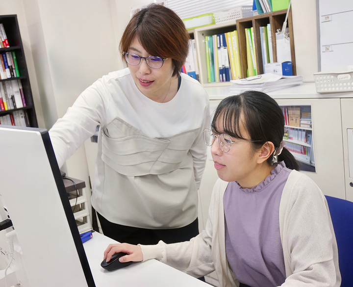 総務人事部門の様子2